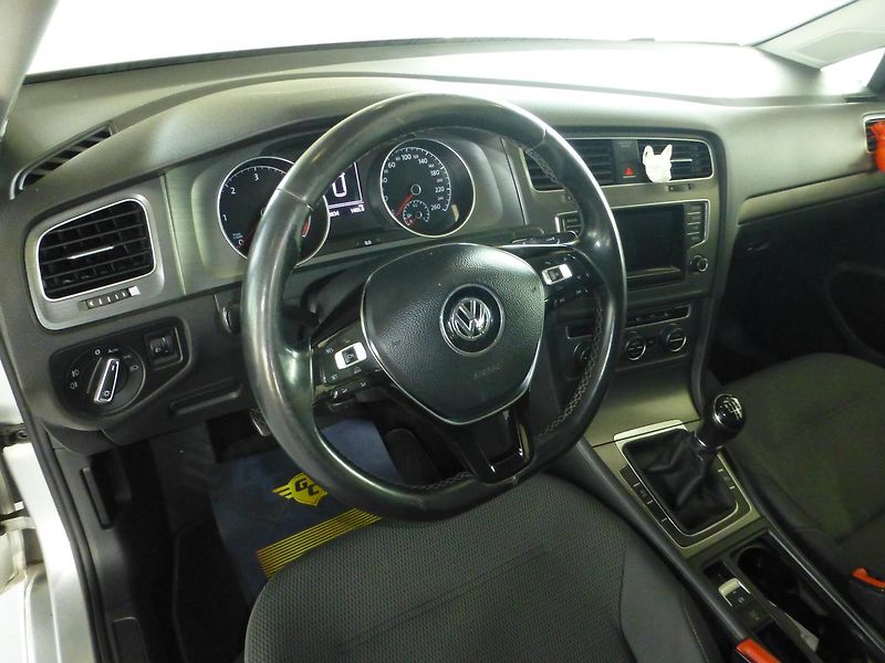 Volkswagen Golf (2013) 1,6TDI*81KW*VYHŘ.SEDADLA* - fotka 11 z 26