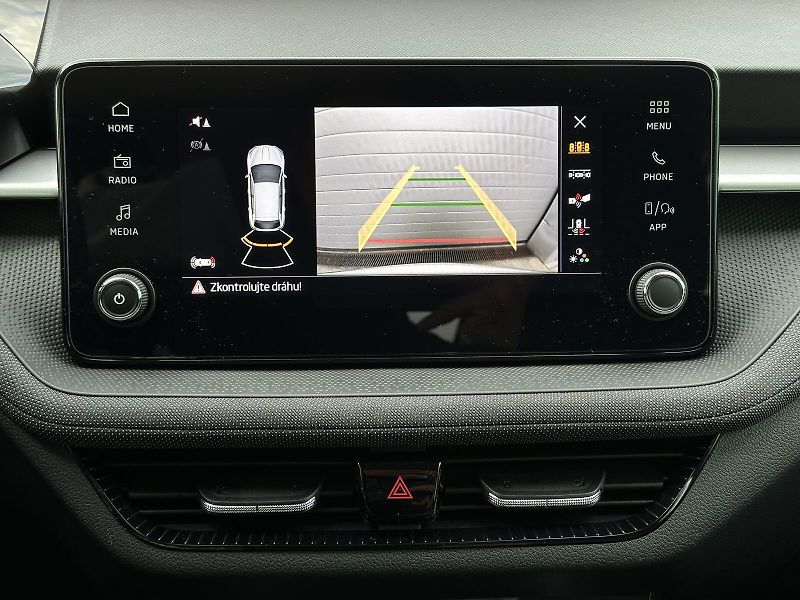 Škoda Fabia 1.0TSi 95PS LED V.Cockpit Clim - fotka 28 z 34