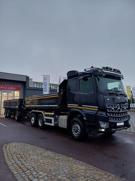 Mercedes-Benz AROCS 2546 6X2 E6 hákový nosič - fotka 4 z 10