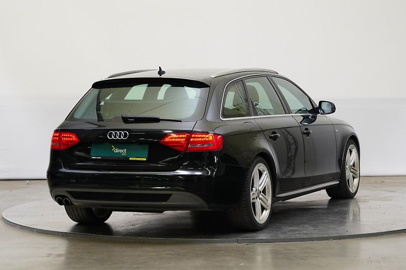 Audi A4 - fotka 2 z 25