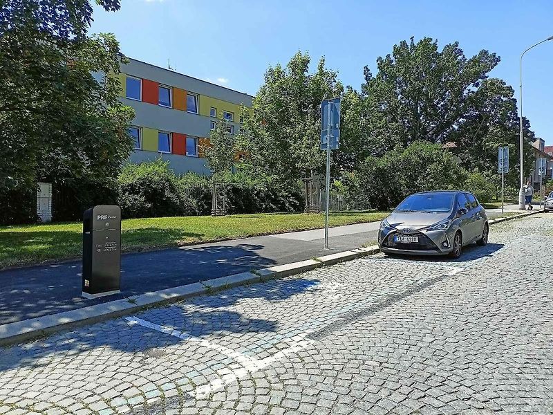 Nabíjecí stanice elektromobilů Praha 3 - Mahlerovy sady