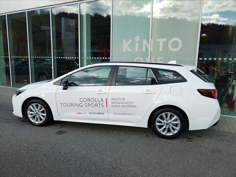 Toyota Corolla 1.8 HYBRID e-CVT  TS COMFORT T - fotka 3 z 16