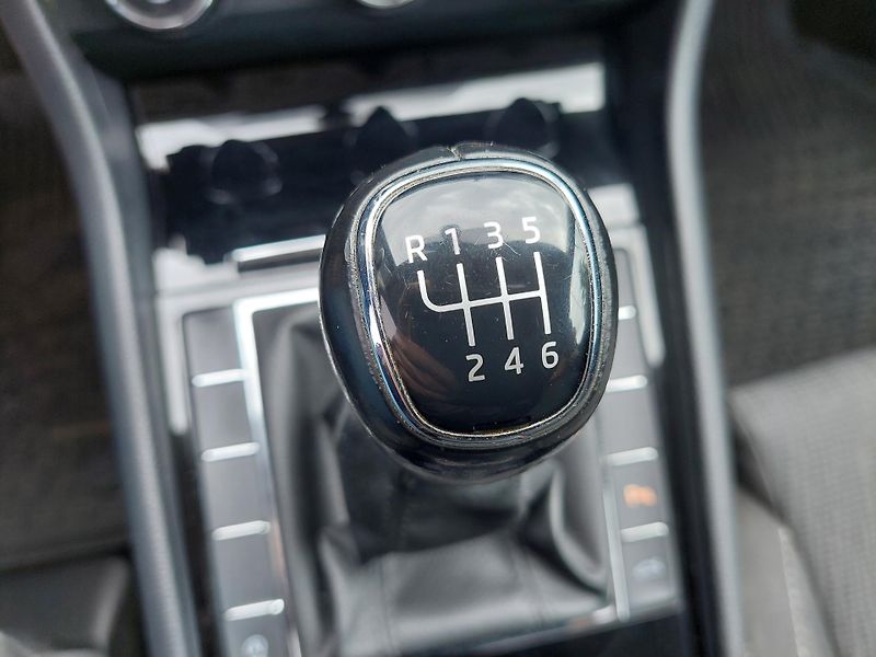Škoda Superb (2016) III. 2.0TDi Style - fotka 18 z 37
