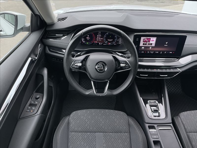 Škoda Octavia 2,0 TDI 4x4 DSG Style Plus TZ - fotka 7 z 23