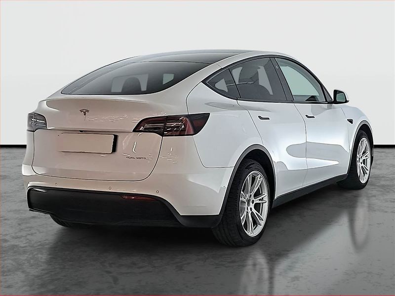 Tesla Model Y (2022) Long Range AWD 79kWh, SoH 91% - fotka 5 z 23