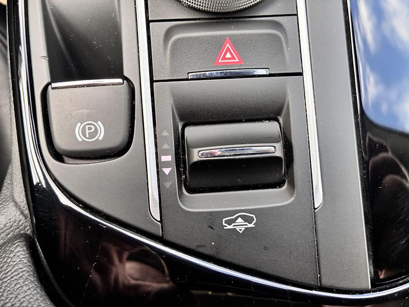 Maserati Levante 2.0l 243kW GT Hybrid 4x4       - fotka 29 z 41