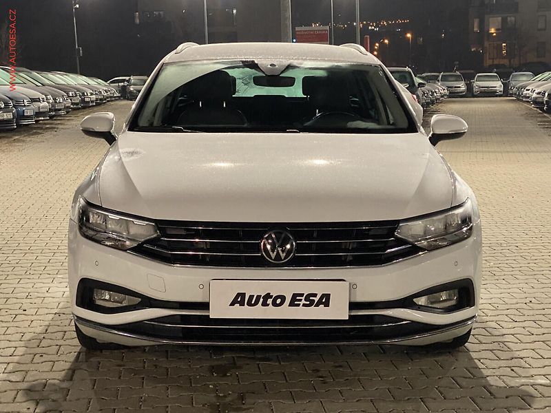 Volkswagen Passat (2021) 2.0TDi, ČR, Elegance, DSG - fotka 2 z 18