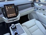Volvo XC90 (2026) PLUS T8, 360°, B&W, Masáže - náhled 25