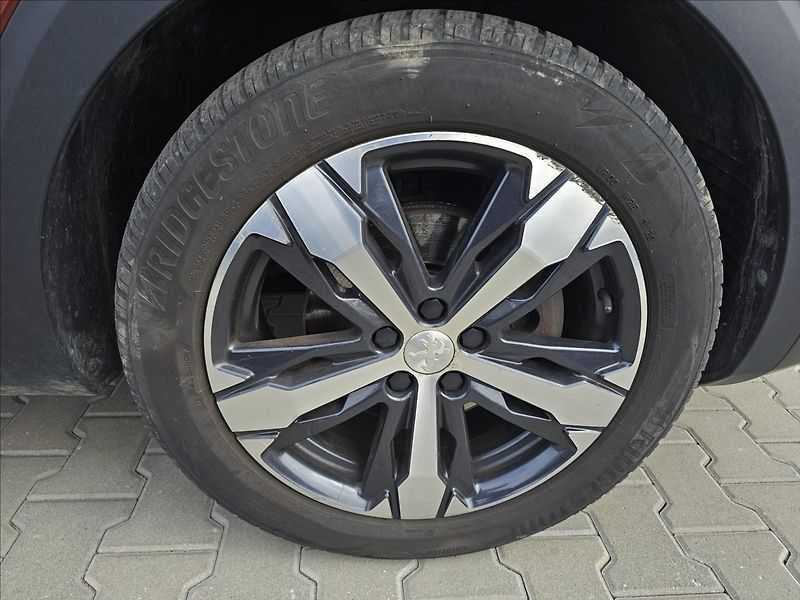 Peugeot 3008 1,6 GT Line  THP 165k EAT6 - fotka 40 z 44