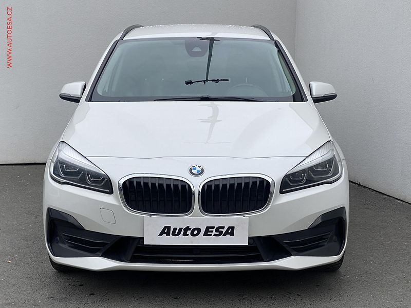 BMW Řada 2 (2018) 2.0d 220d, GranTourer, AT - fotka 2 z 20