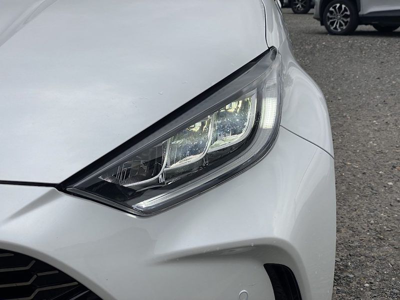 Toyota Yaris 1.5HEV 130, ČR, GR Sport, DPH - fotka 8 z 18
