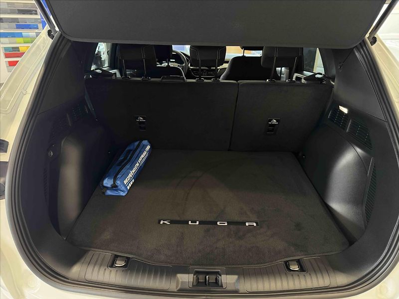 Ford Kuga (2026) 2,5 Duratec HEV 132 kW/180 kon - fotka 16 z 17