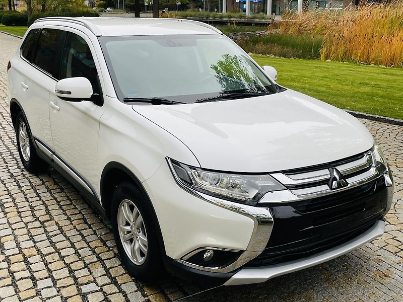 Mitsubishi Outlander 2.0i MANUÁL 1.MAJITEL SERVISKA - fotka 8 z 43