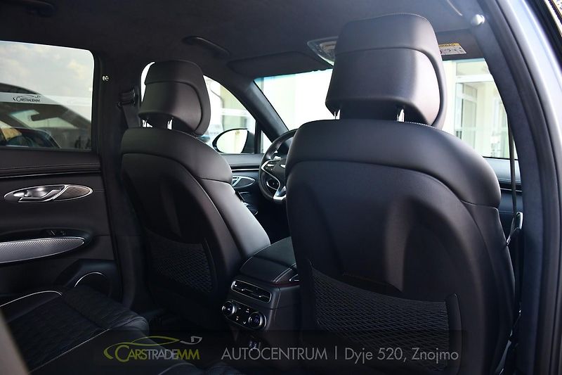Genesis GV70 2.5T AWD AT8 LUXURY LINE - fotka 18 z 58