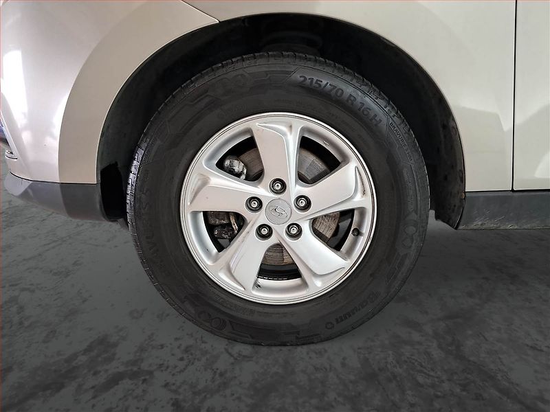 Hyundai ix35 (2011) 2.0 CRDi, 4X4, Tempomat - fotka 15 z 18