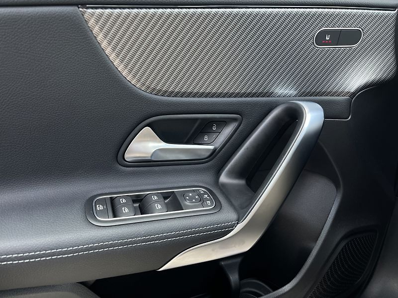 Mercedes-Benz Třídy A A-Třída 180 Progressive Editio - fotka 13 z 21