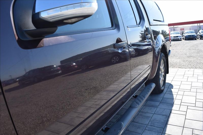 Nissan Navara 3,0 dCi V6 170KW TAŽNÉ 4X4 ALU - fotka 8 z 55