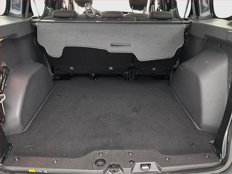 Dacia Dokker (2019) Stepway 1.5 Blue dCi, 5Míst - fotka 14 z 17