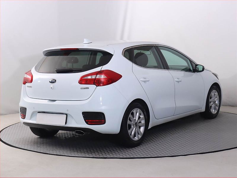 Kia Ceed (2018) 1.4 MPI, Serv.kniha, Navi - fotka 5 z 19