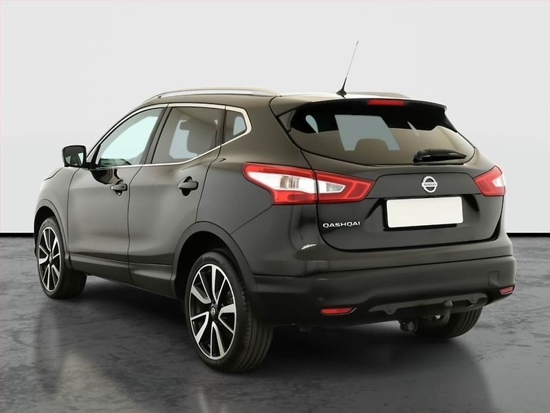Nissan Qashqai (2015) Tekna 1.6 dCi, 4X4 - fotka 4 z 19