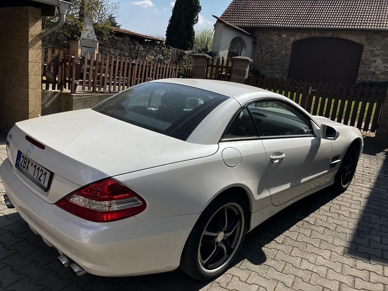 Mercedes-Benz SL (2010) 350 - fotka 15 z 16