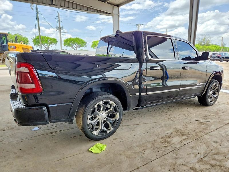 Dodge RAM (2019) 1500 LIMITED  - fotka 4 z 11