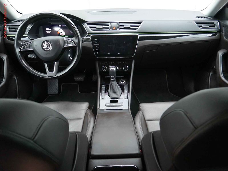 Škoda Superb (2019) 2.0 TDi 4x4, ČR, DSG, kůže - fotka 8 z 20