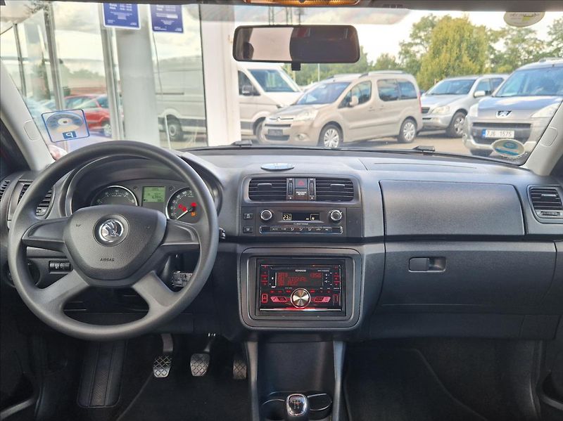 Škoda Fabia 1,2 TSI SENZORY TAŽNÉ VÝHŘEV - fotka 17 z 33