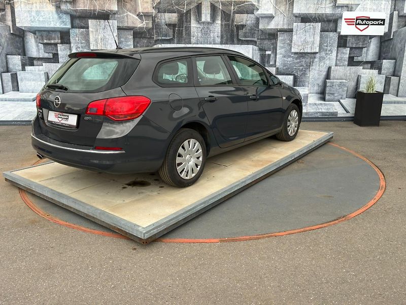 Opel Astra (2013) 2.0DCTi, 121KW, AUTOMAT - fotka 6 z 23