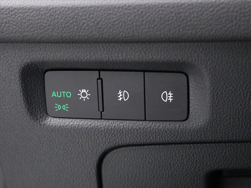 Škoda Octavia 2.0 TDI 110kW DSG Matrix DPH - fotka 16 z 38
