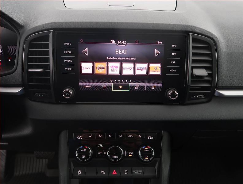 Škoda Karoq (2024) Fresh 1.5 TSI - fotka 12 z 21