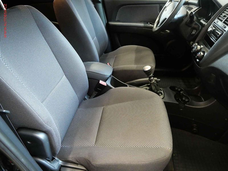 Kia Sportage (2007) 2.0CRDi, ČR, AC, temp - fotka 11 z 18