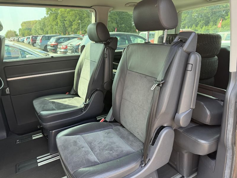 Volkswagen Multivan 2.0 TDI 7 MIST KUŽE HIGHLINE - fotka 13 z 23