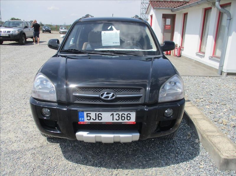 Hyundai Tucson 2,0 CRDi, 4x4,  klimatizace, - fotka 2 z 23