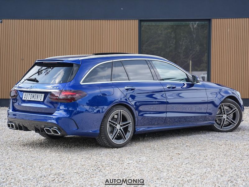 Mercedes-Benz Třídy C (2019) C 63 T AMG Pano, LED, Ambient - fotka 2 z 24