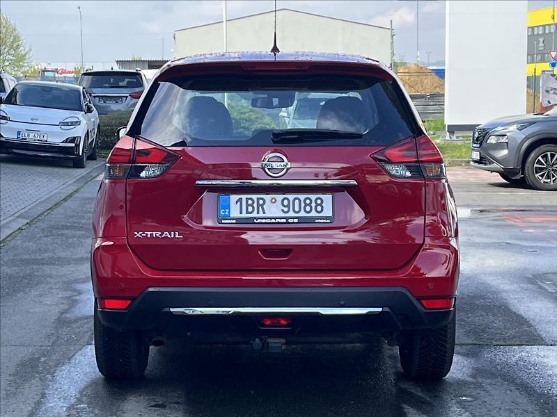 Nissan X-Trail 1,6 DIG-T  Acenta ČR 1 maj - fotka 6 z 21