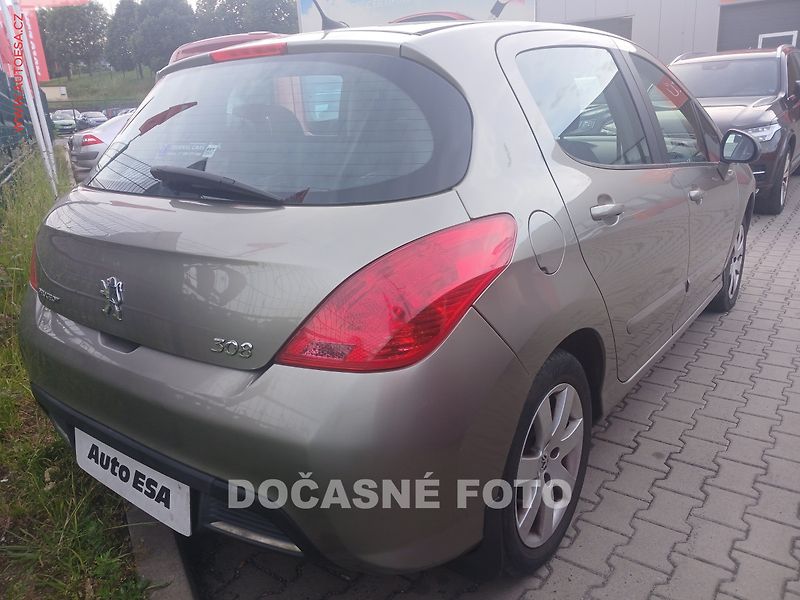 Peugeot 308 (2010) 1.6 hdi, ČR, autoAC, STK5/28 - fotka 2 z 3