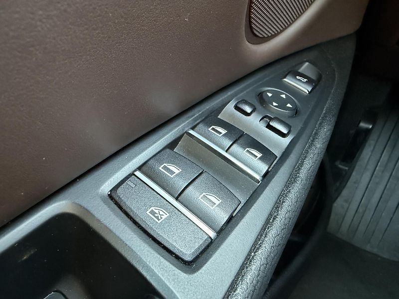 BMW X5 40D LED PANORAMA ROZVODY - fotka 13 z 39