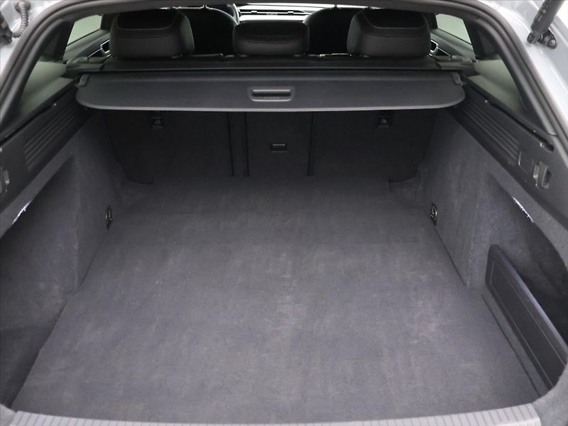 Volkswagen Arteon 2,0 TDI  DSG R-line SB CZ DPH - fotka 10 z 33