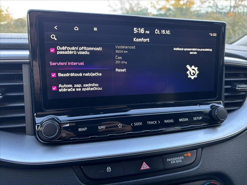 Kia Ceed 1,5 TGDi 118kW TOP ZÁRUKA NAVI - fotka 20 z 39