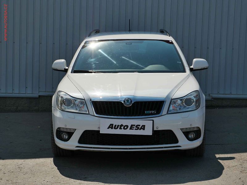 Škoda Octavia (2012) 2.0 TDi, Bixen, AC - fotka 3 z 17