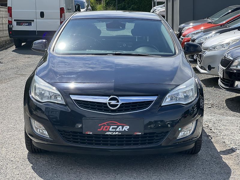 Opel Astra 1.4i 16v KAMERA TEMPOMAT ALU - fotka 2 z 42