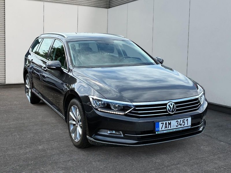 Volkswagen Passat (2019) HIGHLINE 2.0TDI 110kW DSG TAŽN - fotka 3 z 11