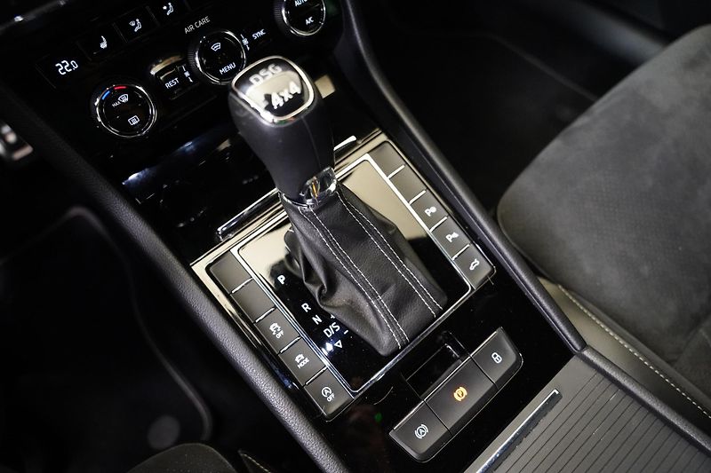 Škoda Superb - fotka 25 z 28
