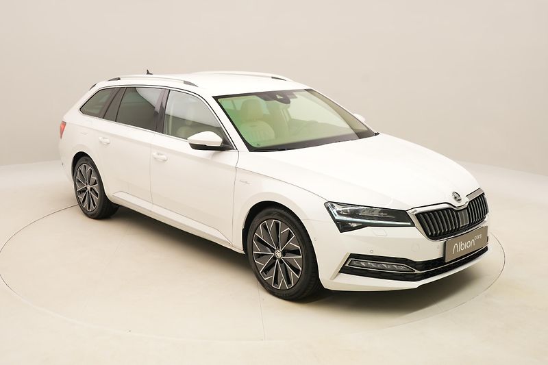 Škoda Superb COMBI 2.0TDI L&K DSG CZ - fotka 16 z 64