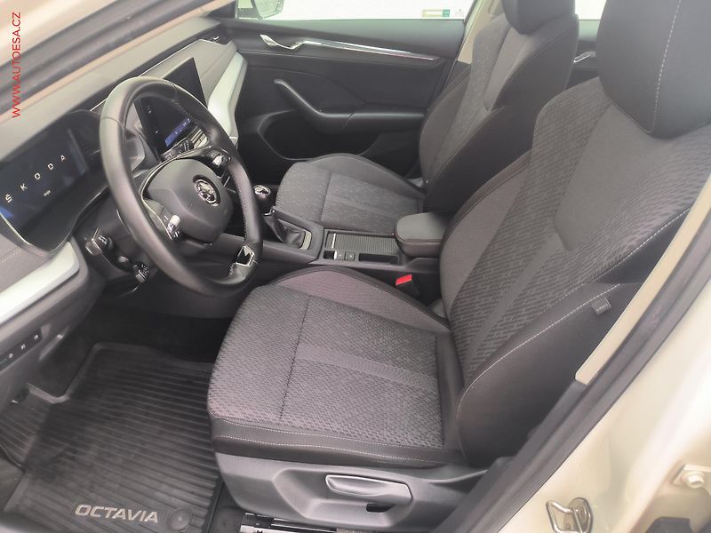 Škoda Octavia (2020) 2.0 TDi, 2.maj,ČR, Style - fotka 9 z 27