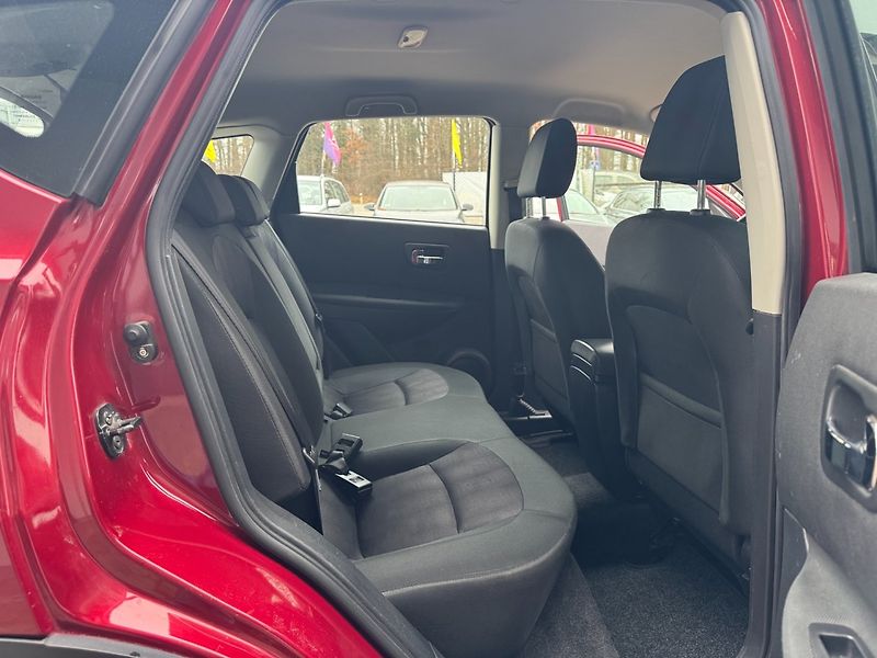Nissan Qashqai (2012) 2.0 BA+LPG, 4x4 - fotka 13 z 28