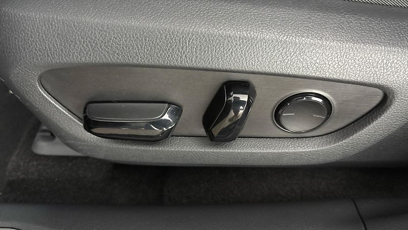Lexus RX 500h AUT 4x4 F Sport Plus - fotka 21 z 35