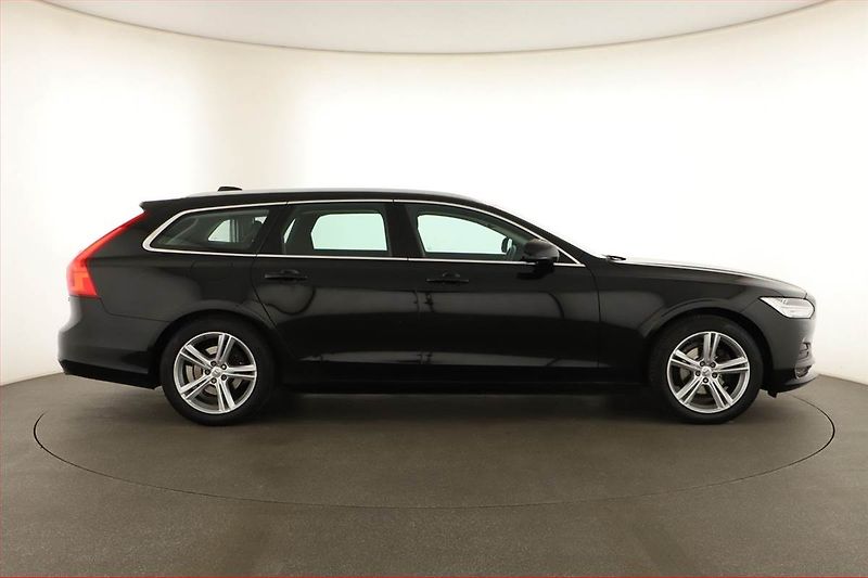 Volvo V90 (2018) D3, Automat, Serv.kniha, Kůže - fotka 6 z 20