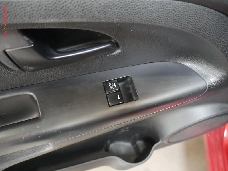 Kia Venga (2013) 1.4i, 2.maj,ČR, AC - fotka 11 z 14